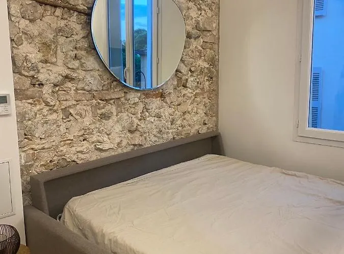 Apartment Au Coeur Du Viel - Cosy Antibes